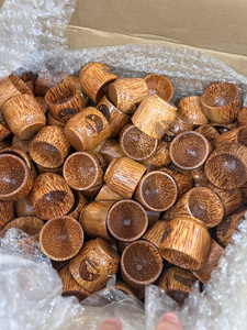 Tetera Artesanal de Madera de Coco de Vietnam para Hoteles Boutique, Restaurantes y Entretenimiento en el Hogar - Product Image 5