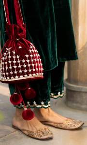 Bolsa Potli Tradicional India de Alta Calidad para Bodas, Ecológica, con Cierre de Cordón, Precio Económico - Product Image 3