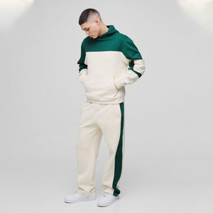 Surélévitez votre style quotidien : Survêtement homme en polaire premium vert forêt et color-block, coupe ajustée, décontracté, respirant et écologique - Product Image 1