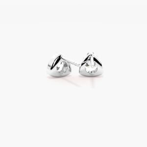 Pendientes de Lujo con Diamantes Cultivados en Laboratorio, Certificados por IGI, Chapados en Rodio sobre Oro Sólido de 10K, Corte Triangular con Engaste de Bisel, 1.00 CTW - Product Image 5