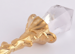 Elegant Gold Color Plated Spoon <b>With</b> <b>Crystal</b> Handle And Floral Design For Wedding Occasions And Daily Use - Product Image 2