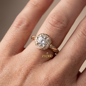 Anillo de compromiso con halo en espiral de diamante cultivado en laboratorio de corte redondo, plata de ley, para fiesta de bodas, banda trenzada pavé de 0.53 CT - Product Image 3