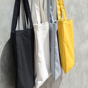 Sac à bandoulière minimaliste en toile de coton, durable et écologique, idéal pour le bricolage et les événements promotionnels - Product Image 2