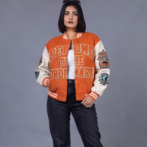 Veste universitaire pour femme de haute qualité, vente en gros du fabricant, avec manches en cuir et patchs, style baseball - Product Image 4