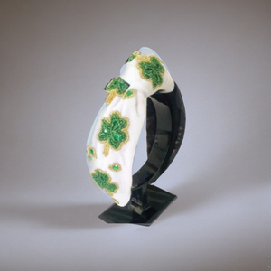 Hot Selling St Patrick Day Embroidered Knot <b>Headband</b> White Fabric Hairband with Green Shamrock Design for Women Comfortable 2026 - Product Image 1