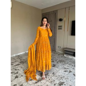 VESTIDO DE TRABAJO DE SECUENCIA DE BORDADO DE GEORGETTE PESADO CON DUPATTA AMARILLO OSCURO - Product Image 1