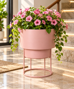 Maceta Metálica Rosa con Soporte, Moderna Maceta Cilíndrica de Lujo para Interiores y Exteriores, Hogar y Jardín - Product Image 1