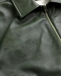 ชุดเสื้อแจ็คเก็ตหนังสีเขียวคอตั้งกันลมสำหรับผู้ชายและกางเกงคาร์โก้ขายาวทรงกว้าง รุ่นฉลองครบรอบ สไตล์สตรีทแวร์ - Product Image 3