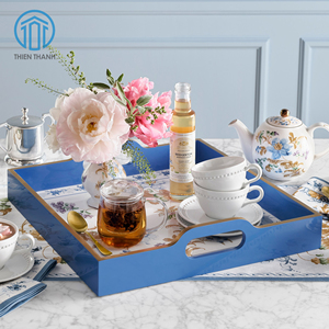 ถาดไม้ MDF เคลือบเงาสั่งทำพิเศษ ถาดเสิร์ฟทรงสี่เหลี่ยม ถาดตกแต่งสำหรับวางบนออตโตมัน งานแฮนด์เมด ของตกแต่งบ้าน ผู้ผลิต OEM ODM - Product Image 2