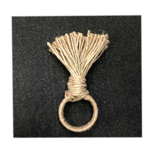 แหวนรัดผ้าเช็ดปากทำมือสไตล์เรียบง่ายจากผ้าปอกระเจาประดับลูกปัดรูปดอกไม้ พร้อมตัวล็อคแบบมุกสำหรับตกแต่งโต๊ะในงานแต่งงาน โรงแรม ร้านอาหาร - Product Image 2
