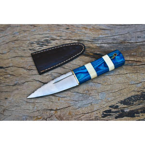Cuchillo Sgian Dubh de Acero de Damasco Personalizado OEM, Hecho a Mano, con Mango de Madera, Cuchillo Escocés para Kilt de las Tierras Altas - Product Image 1