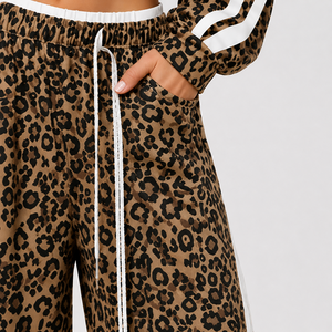 Shorts Bermuda pour femmes à imprimé léopard original avec poches, taille élastique, tissu de haute qualité et doux, shorts décontractés - Product Image 3