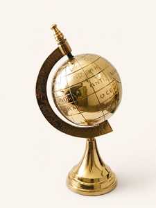 Globo Terráqueo de Latón Dorado con Mapa Grabado y Anillo de Meridianos, Decoración Vintage para Mesa de Estudio u Oficina - Product Image 3