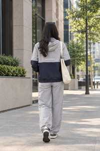 ONETEN APPARELS Ensemble de survêtement 2-en-1 écologique pour femme, veste zippée à col montant et pantalon - Product Image 4