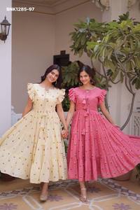 Magnifique collection de Kurtis en coton de qualité supérieure, style robe évasée et brodée, fabriquée à Surat. - Product Image 6