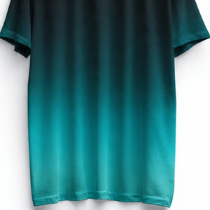 เสื้อยืดผู้ชายไล่เฉดสีดำถึงเขียวอมฟ้า แขนสั้น ทรงลำลอง คอกลม - Product Image 3
