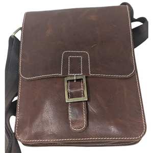 Sac messager de qualité supérieure pour hommes et femmes, avec tissu résistant et compartiments spacieux, idéal pour les déplacements quotidiens et l'utilisation au bureau - Product Image 5