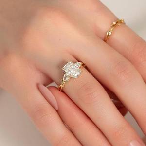 Bague solitaire en or massif 14 carats pour femme, avec diamant de laboratoire taille radiant de 5,01 carats, motif branche de plante, cadeau de fiançailles surprise pour elle - Product Image 5
