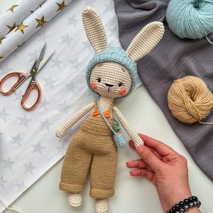 دمية كروشيه يدوية الصنع لطيفة من خيوط الأميغورومي، لعبة قابلة للتجميع لمتاجر الهدايا - Product Image 1