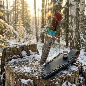 Cuchillo de caza y desollado de acero de Damasco forjado a mano, hoja recta con punta caída, mango de resina y madera, espiga completa, 3 años de garantía - Product Image 2