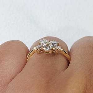 Bague de mode en or massif 9K à forte demande, 1,50 carat, taille poire, ornementée de pierres de laboratoire, certifiée IGI VVS2, bijou de luxe vintage pour mariage et anniversaire - Product Image 3