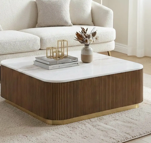 Table basse ovale en marbre avec étagère de rangement ouverte intégrée, encadrée de supports en laiton courbé et de pieds cylindriques. - Product Image 5
