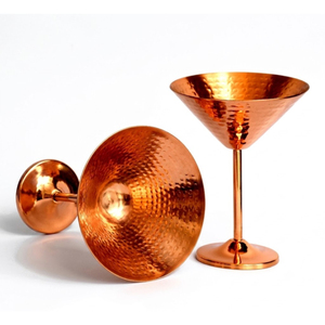 Copas de cóctel de cobre martillado hechas a mano de alta calidad, copas de cóctel de lujo con baño de cobre para hotel, bar y regalos premium. - Product Image 1