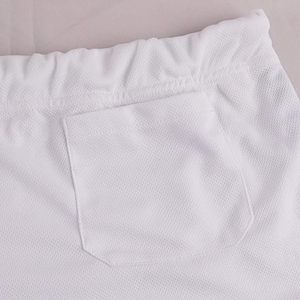 Shorts en maille décontractés pour hommes, couleur unie blanche avec bande latérale bleue, taille à cordon de serrage, respirants - Product Image 3