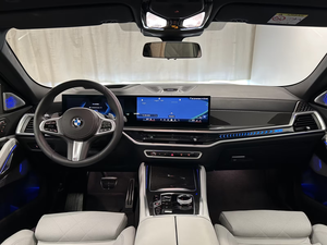 BMW X6 xDrive40d M Sport Pro 2024 – Diesel Coupe SUV with <b>Panoramic</b> Roof & Driving Assist - Product Image 4