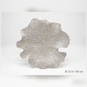 Bandeja de Servicio de Aluminio Contemporánea WB INC de 23 Pulgadas, Hecha a Mano, Chapada en Oro, con Diseño de Hoja de Loto, para Ramadán y Bodas - Product Image 3