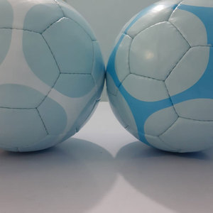 Nuevo Balón de Fútbol de Alta Calidad, Resistente al Agua, para Práctica y Entrenamiento, Hecho en Pakistán, Duradero, Ligero, con Opciones Personalizables - Product Image 2