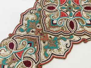 Camino de Mesa Ecológico de Poliéster y Algodón con Diseño Bohemio y Cuentas Multicolores Hecho a Mano, Centro de Mesa Elegante para Comedor - Product Image 3