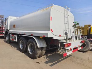 Camion-citerne à eau d'occasion Sinotruk HOWO 6x4 10 roues, moteur diesel, 20000 litres, 20m³, 25m³, vente directe usine - Product Image 6