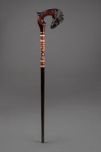 Canne de marche et bâton décoratif en bois poli plaqué argent moderne, objet d'art sculpté de collection haut de gamme - Product Image 4