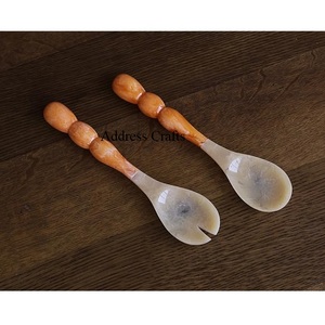Ensemble de cuillères à salade en résine blanche à motif tourbillon, prix abordable, ustensiles de cuisine faits à la main, ensemble de cuillères à salade en résine de qualité alimentaire, poignée Rio Bubble - Product Image 3