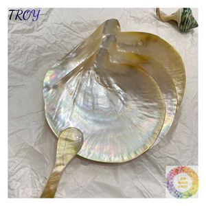 Assiette en nacre pour l'aménagement de suites d'hôtel et la décoration intérieure haut de gamme pour l'hôtellerie, destinée aux décorateurs et aux boutiques de cadeaux - Product Image 2