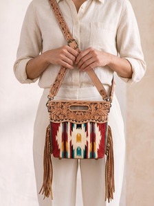 Sac à bandoulière en laine fait main, style ethnique bohème, avec franges, sac fourre-tout, sangle en cuir, motif floral, pour un usage quotidien - Product Image 4
