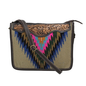 กระเป๋าหนังแท้สไตล์ตะวันตก ลายพิมพ์ขนสัตว์ งานแฮนด์เมด กระเป๋าสะพายไหล่ผู้หญิง สไตล์โบฮีเมียน กระเป๋าถือแบบดั้งเดิม - Product Image 1