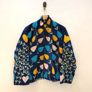 Chaqueta de Terciopelo Azul Hecha a Mano con Diseño de Jardín Encantador, Chaqueta Bohemia Bordada con Corazones, Cárdigan Artesanal Bordado - Product Image 1