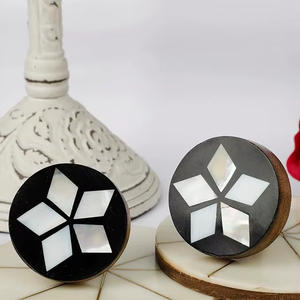 Poignées en bois et résine lisses faites à la main HF Crafts pour armoires et tiroirs – Apparence luxueuse pour cuisine et chambre – Style moderne et discret - Product Image 3