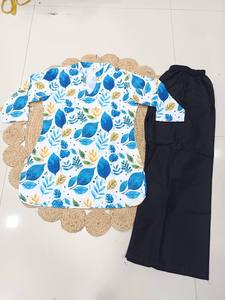 Ensemble coordonné en rayonne de qualité supérieure – Ensemble décontracté à motifs floraux multiples - Product Image 5