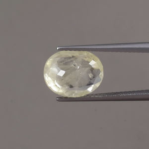Saphir Jaune Naturel 100% de Forme Ovale, Pierre Précieuse Non Montée 12x9.5mm, Taille 6.64 Carats, Certifié IGI, Effet de Couleur (Waxing/Oiling) Excellent - Product Image 3