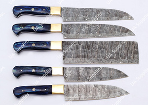 Couteau de cuisine professionnel en acier Damas, lame martelée personnalisée OEM/ODM, ultra-affûtée 58 HRC, ambidextre, manche en bois Pakka et laiton - Product Image 3