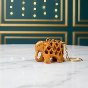 Llavero de elefante de madera ecológico moderno de calidad premium con anillo metálico, hecho a mano, lindo mini animal con acabado liso para venta al por mayor - Product Image 1