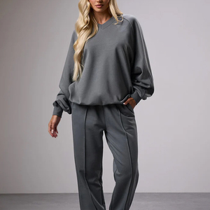 Ensemble survêtement femme gris deux pièces : sweat-shirt oversize à col en V et pantalon droit, tenue décontractée assortie - Product Image 2