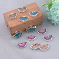 Charme de boucle horizontale résultats de bijoux en Quartz solaire coloré pierres précieuses naturelles breloques de tranche d'électro revêtement