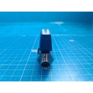 เซ็นเซอร์วัดระดับของเหลว IHSUNG BS-BL-4T-F ใช้เป็นอะไหล่อุปกรณ์เซมิคอนดักเตอร์รุ่นเก่า - Product Image 1