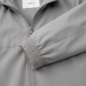 Veste à capuche coupe droite 100 % polyester, coupe-vent uni tissé, capuche à cordon, poignets côtelés, vêtements de sport décontractés pour hommes - Product Image 4