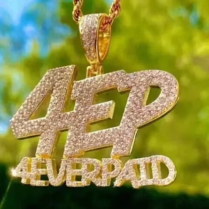 Colgante de Letra Personalizado con Moissanita Real de Corte Redondo de 3.50Ct, Chapado en Oro Amarillo de 14K - Product Image 1