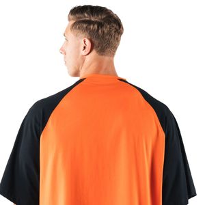 Camiseta Raglán Extra Grande Naranja y Negra para Hombre, Cuello Redondo, Algodón Premium, Ropa Casual de Moda Urbana - Product Image 5